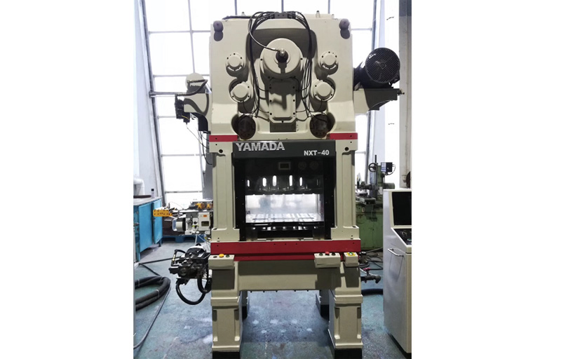 Japan YAMADA punch machine with JoeSure high-speed gripper feeder